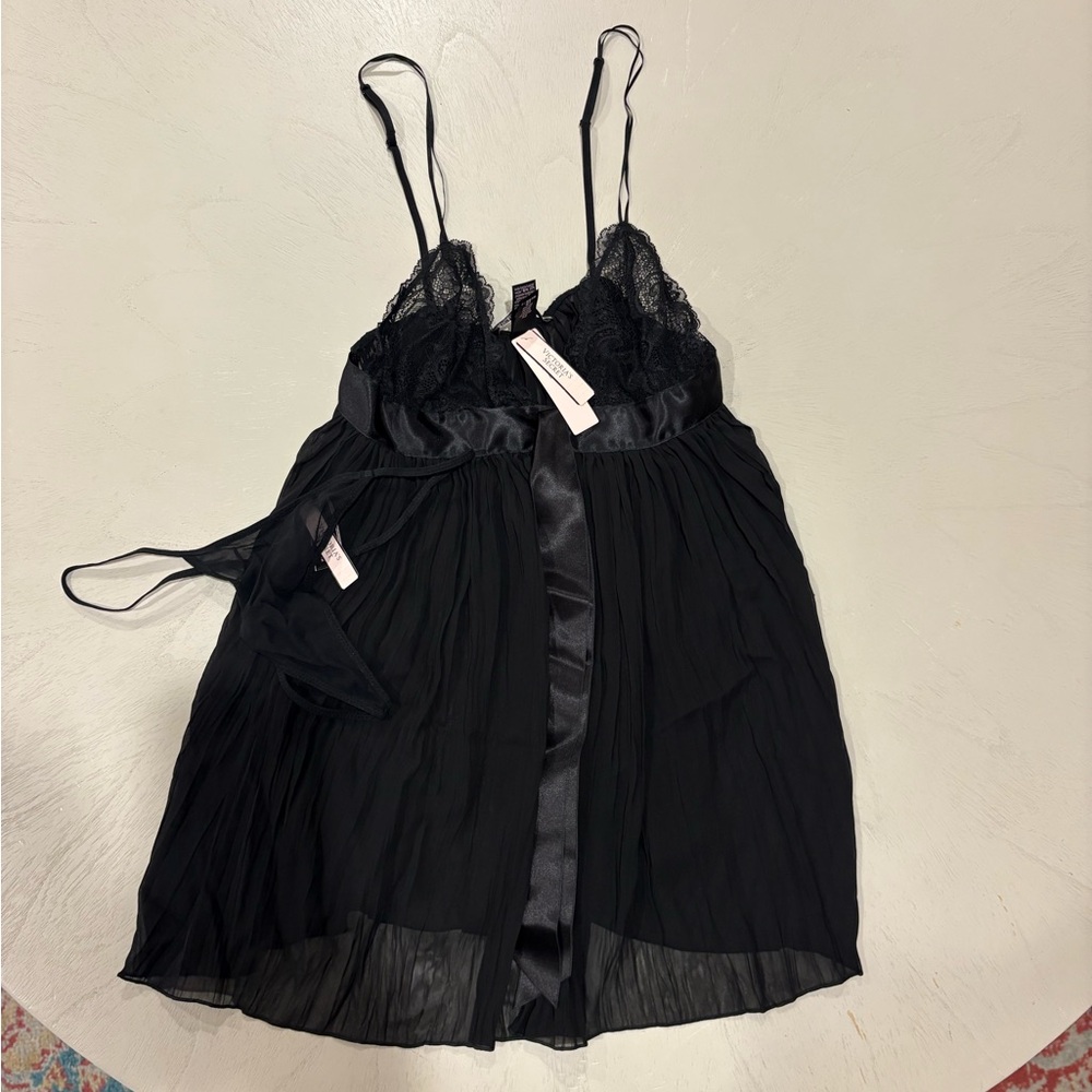 NWT VS Elegant Black Lace Babydoll Set